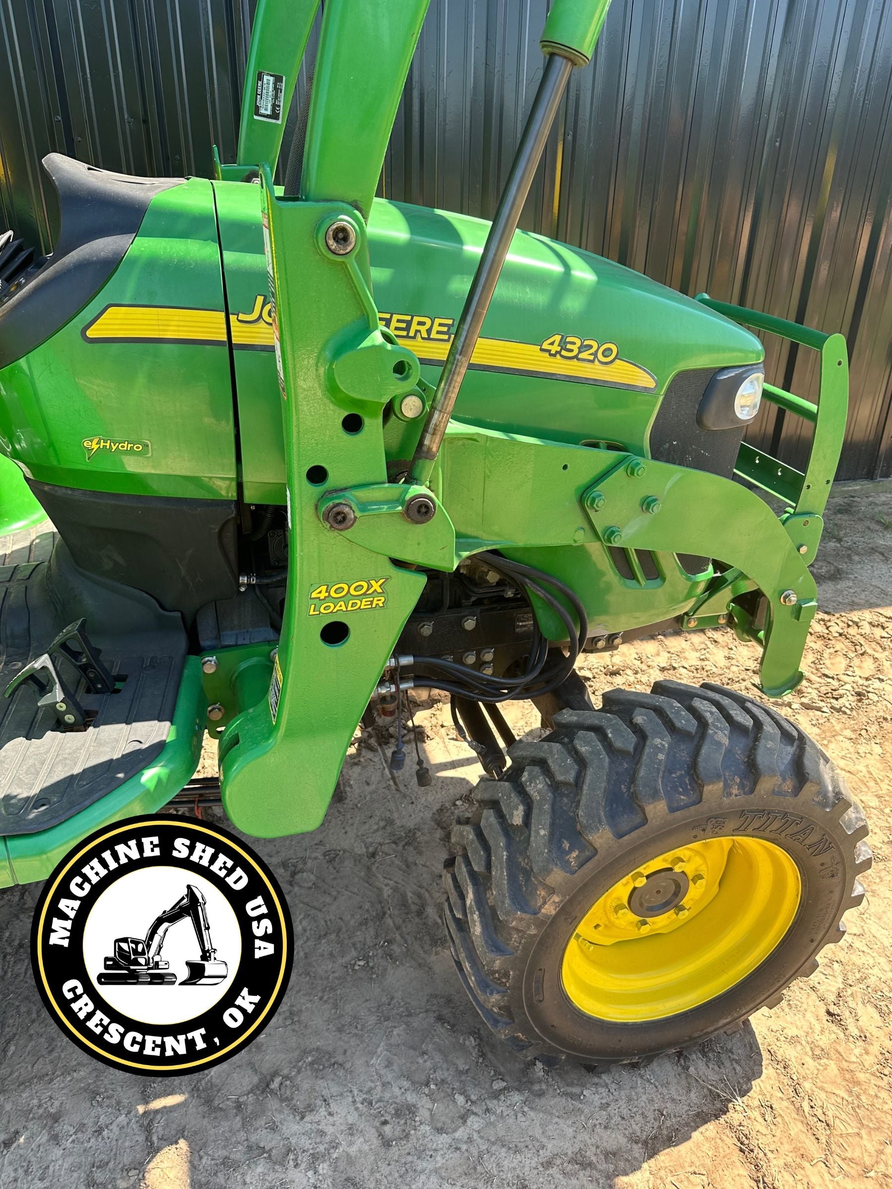 SOLD-2008 John Deere 4320