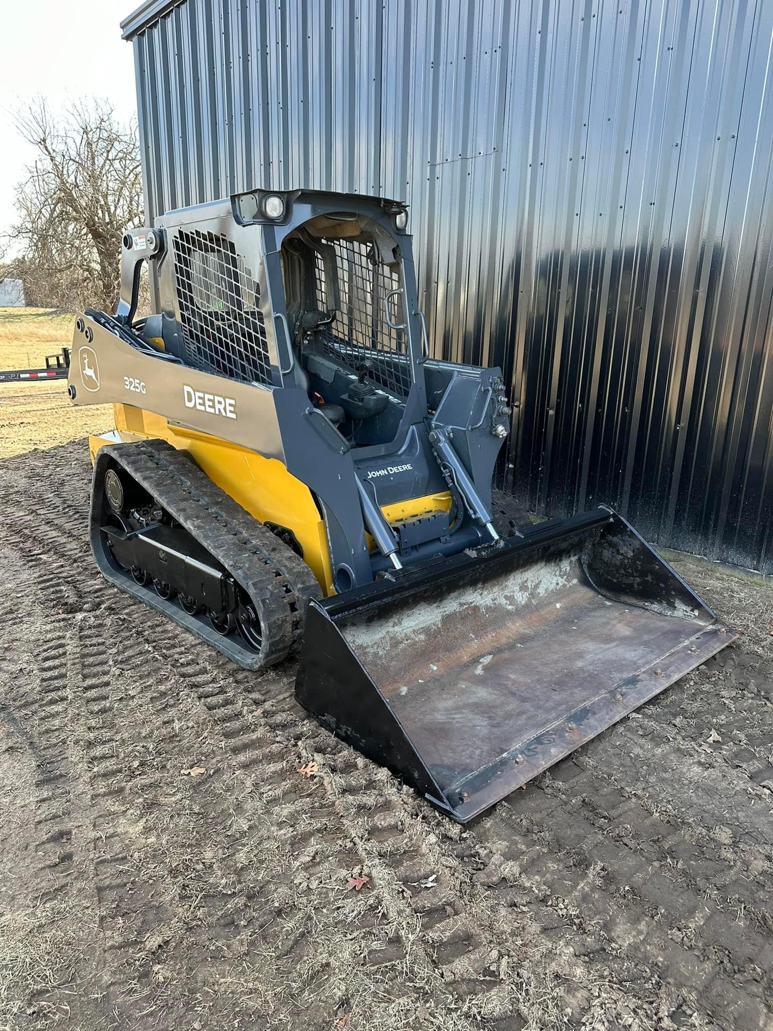 SOLD-John Deere 325G Skid Steer-compact track loader