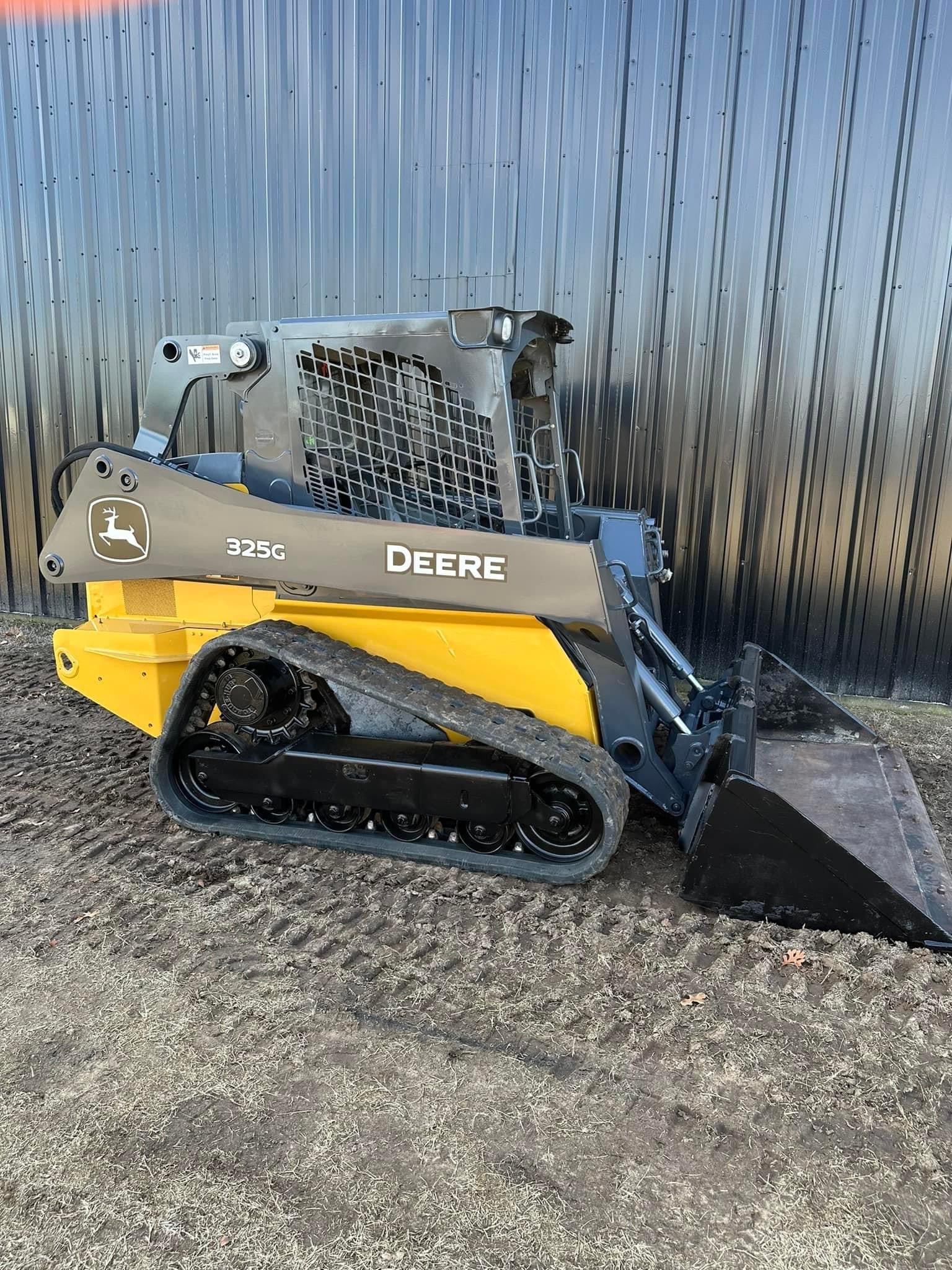 SOLD-John Deere 325G Skid Steer-compact track loader