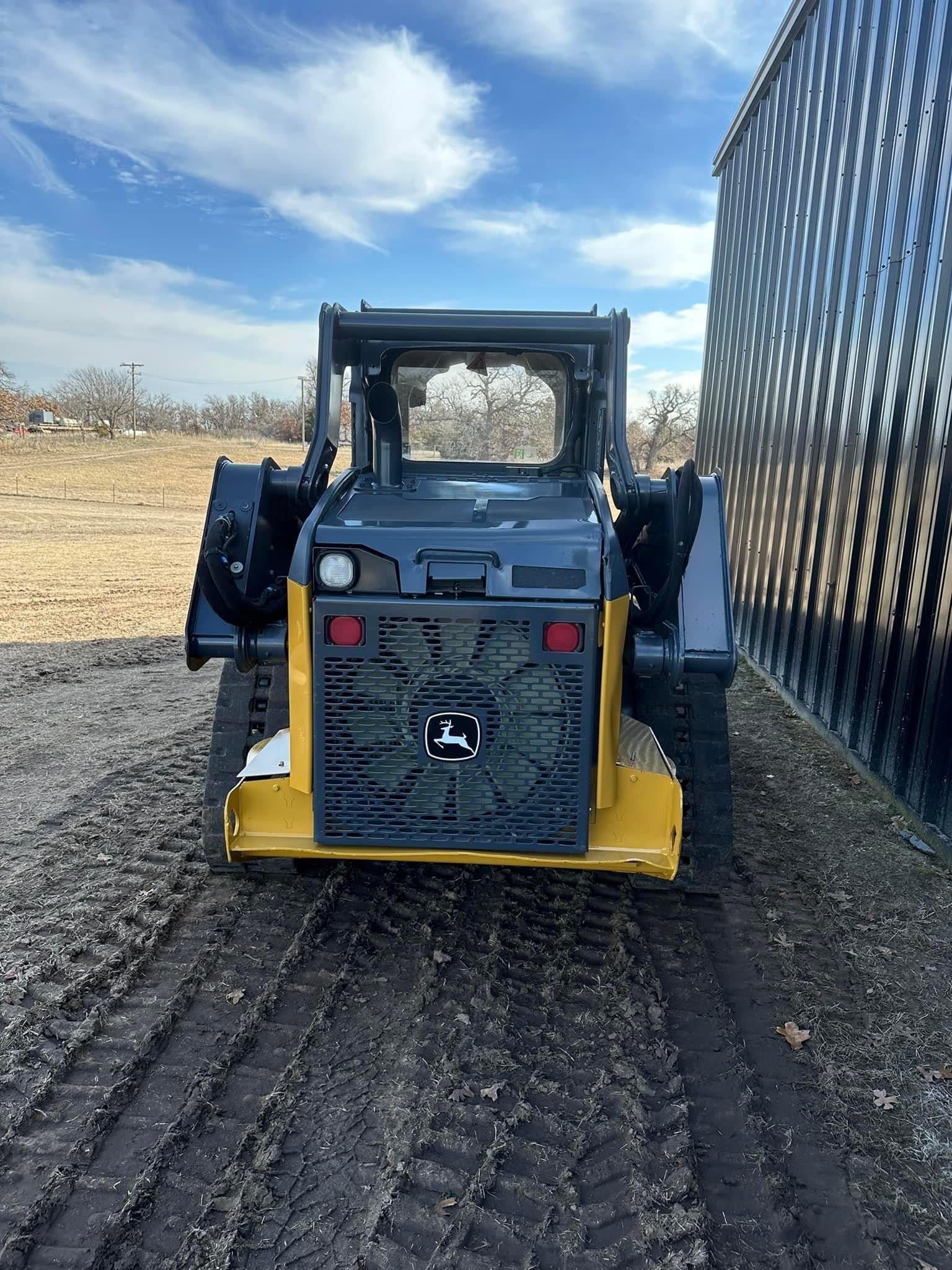 SOLD-John Deere 325G Skid Steer-compact track loader