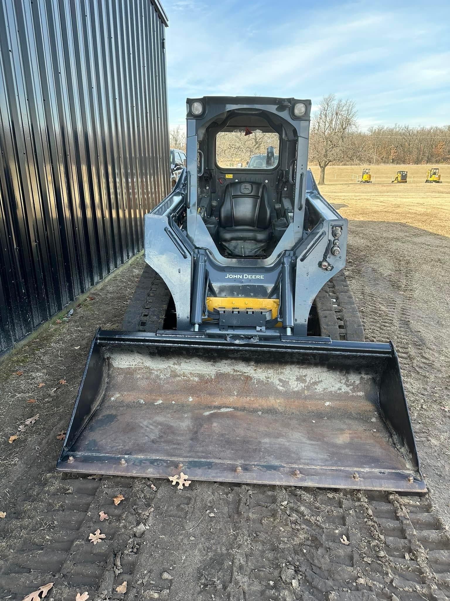 SOLD-John Deere 325G Skid Steer-compact track loader