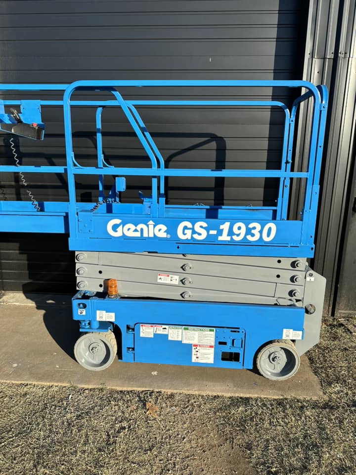 SOLD-2014 Genie GS-1930 Scissor Lift