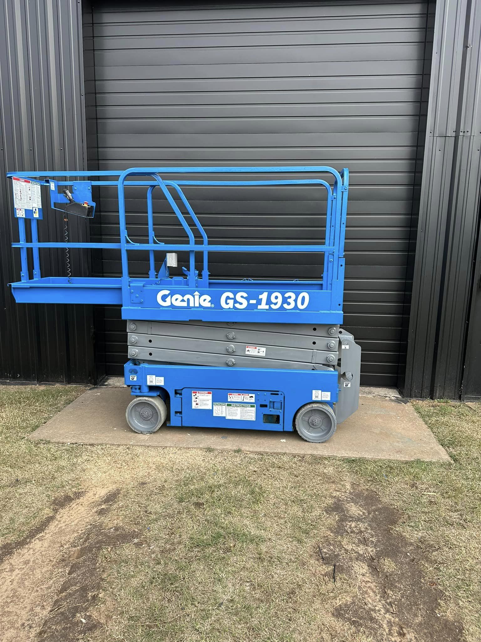 SOLD-2015 Genie GS-1930 Scissor Lift